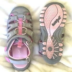 Girls size 13, cat and Jack shoes.